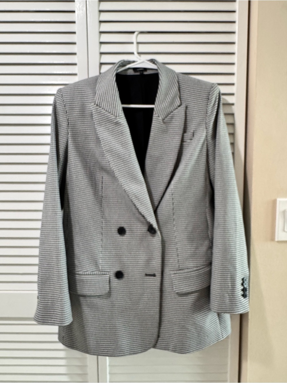 Express Black & White Houndstooth Double-Breasted Blazer